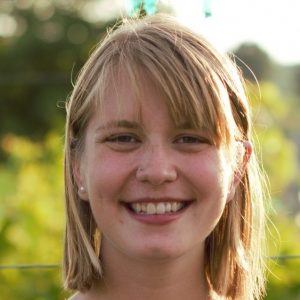 Lindsay Schoff Headshot